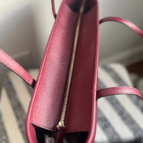 NWOT Kate Spade Lori Tote, Burgundy - Shoulder bag with zippered closure - Picture 6 of 13